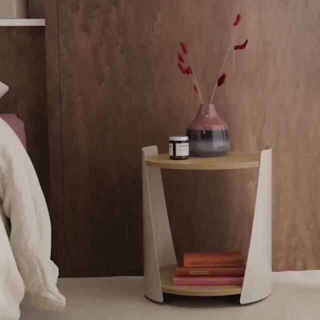 Video loading poster