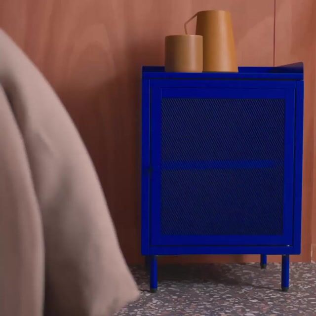 Video loading poster