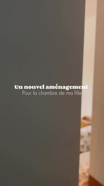 Video loading poster