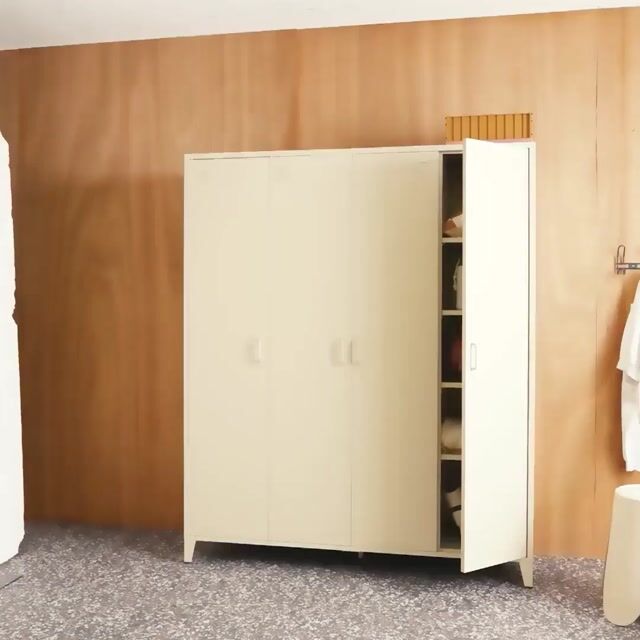 Video loading poster