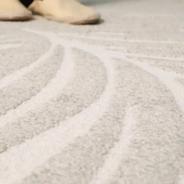 Video loading poster