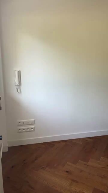 Video loading poster
