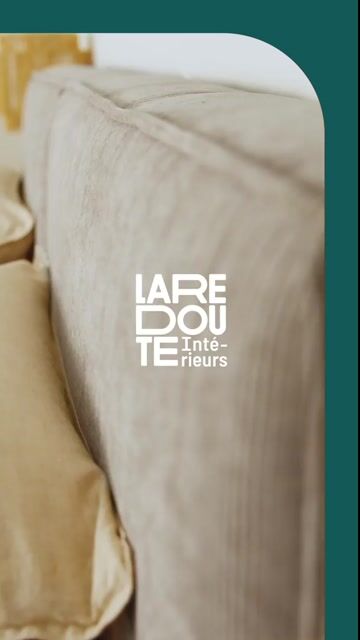 Video loading poster