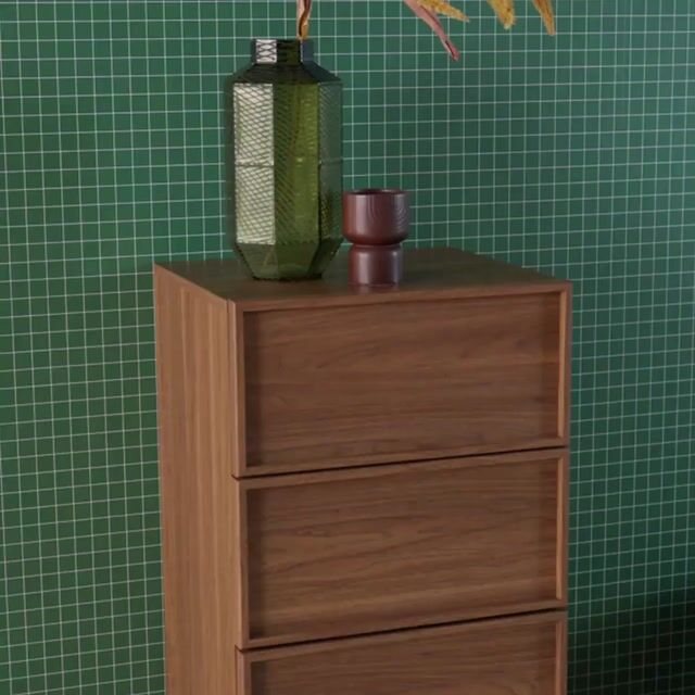Video loading poster