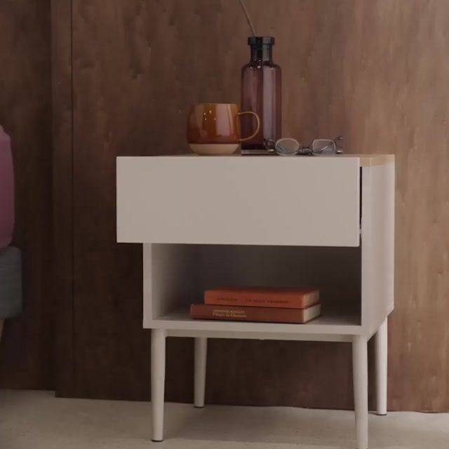 Video loading poster