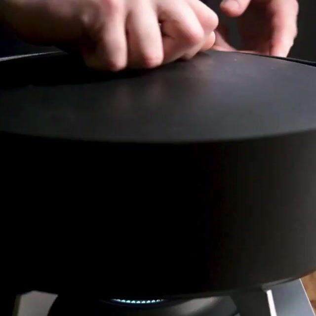 Video loading poster